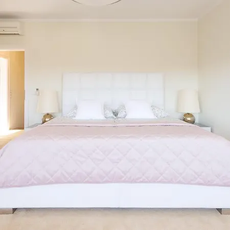 Apartment Luxury With Indoor Pool, Jacuzzi, Sauna & Breathtaking View Klosterneuburg