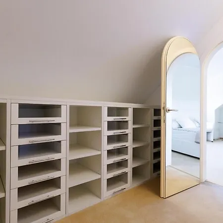 شقة Luxury With Indoor Pool, Jacuzzi, Sauna & Breathtaking View