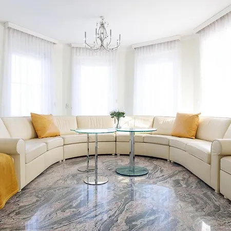 Luxury With Indoor Pool, Jacuzzi, Sauna & Breathtaking View Apartment *