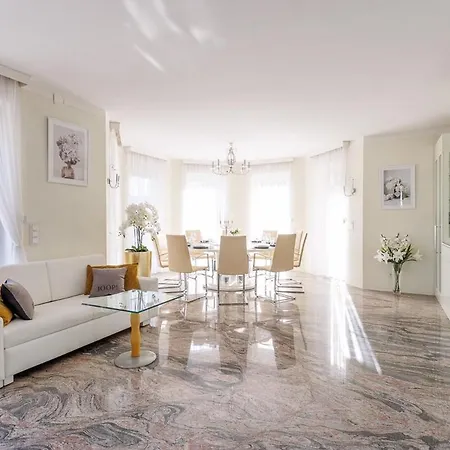Luxury With Indoor Pool, Jacuzzi, Sauna & Breathtaking View *