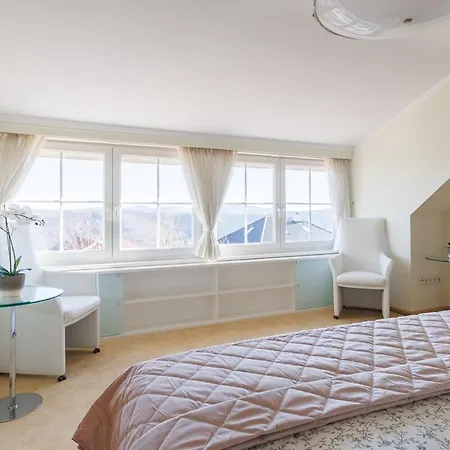Apartment Luxury With Indoor Pool, Jacuzzi, Sauna & Breathtaking View