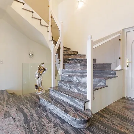 Apartment Luxury With Indoor Pool, Jacuzzi, Sauna & Breathtaking View Klosterneuburg
