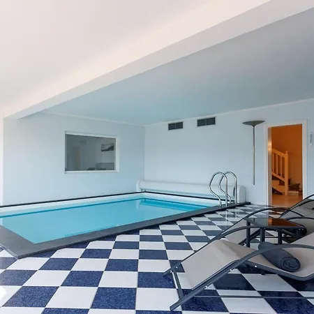 Luxury With Indoor Pool, Jacuzzi, Sauna & Breathtaking View Apartment