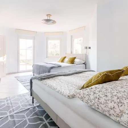 Apartment Luxury With Indoor Pool, Jacuzzi, Sauna & Breathtaking View