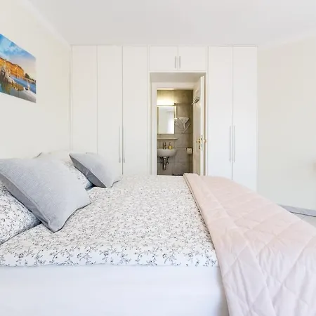 Apartment Luxury With Indoor Pool, Jacuzzi, Sauna & Breathtaking View *