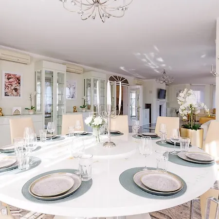 شقة Luxury With Indoor Pool, Jacuzzi, Sauna & Breathtaking View