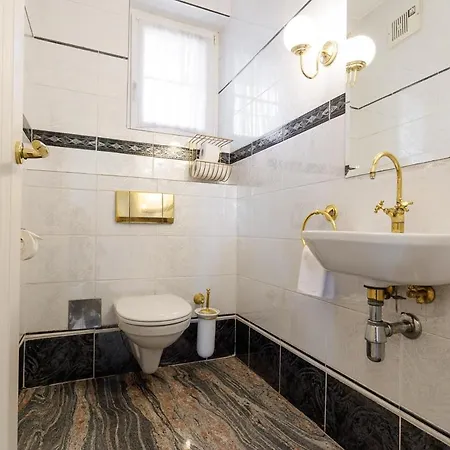 Apartment Luxury With Indoor Pool, Jacuzzi, Sauna & Breathtaking View *