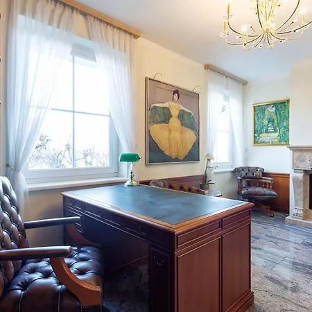 Luxury With Indoor Pool, Jacuzzi, Sauna & Breathtaking View شقة