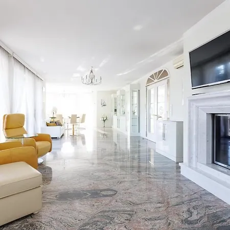 Luxury With Indoor Pool, Jacuzzi, Sauna & Breathtaking View Klosterneuburg