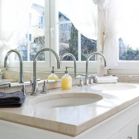 Luxury With Indoor Pool, Jacuzzi, Sauna & Breathtaking View Apartment
