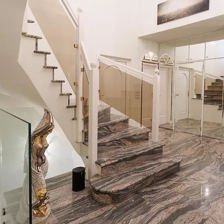 Luxury With Indoor Pool, Jacuzzi, Sauna & Breathtaking View Klosterneuburg