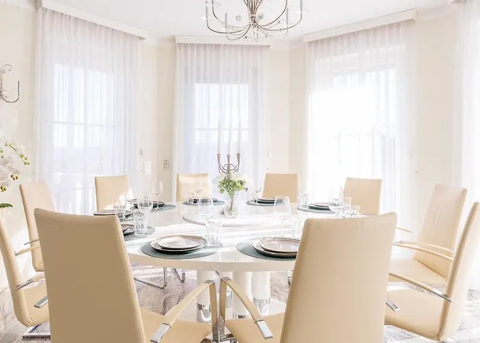 Luxury With Indoor Pool, Jacuzzi, Sauna & Breathtaking View *