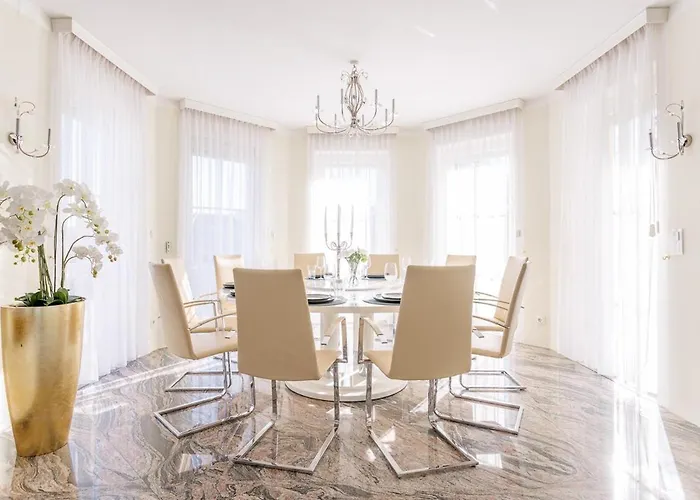 Luxury With Indoor Pool, Jacuzzi, Sauna & Breathtaking View Lägenhet