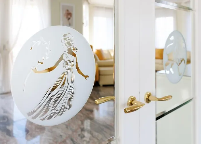 Luxury With Indoor Pool, Jacuzzi, Sauna & Breathtaking View *