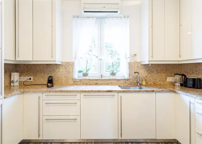 Luxury With Indoor Pool, Jacuzzi, Sauna & Breathtaking View Klosterneuburg