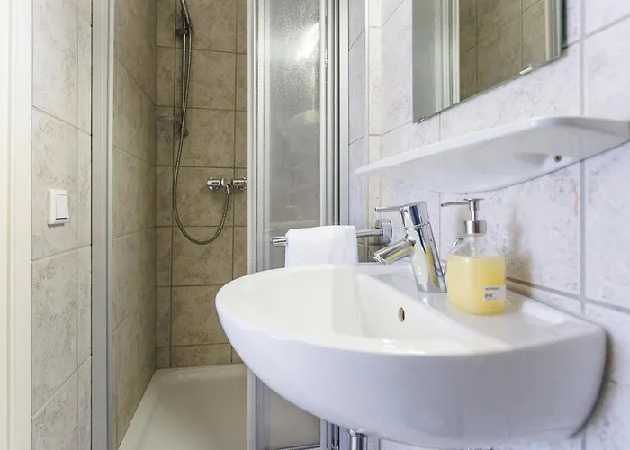 Luxury With Indoor Pool, Jacuzzi, Sauna & Breathtaking View Lägenhet