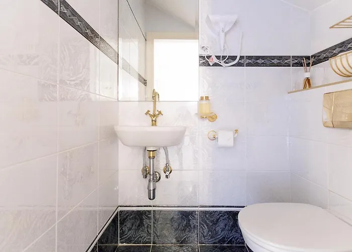 Luxury With Indoor Pool, Jacuzzi, Sauna & Breathtaking View Lägenhet *