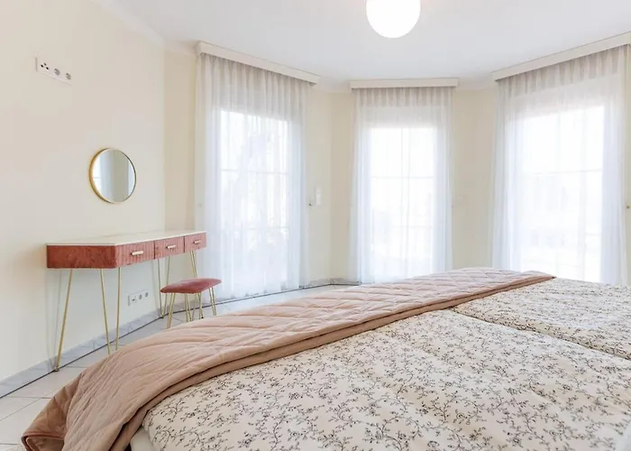 Luxury With Indoor Pool, Jacuzzi, Sauna & Breathtaking View Klosterneuburg