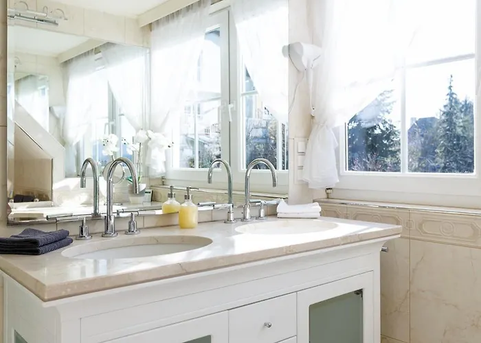 Luxury With Indoor Pool, Jacuzzi, Sauna & Breathtaking View