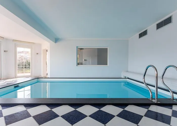 Luxury With Indoor Pool, Jacuzzi, Sauna & Breathtaking View Lägenhet