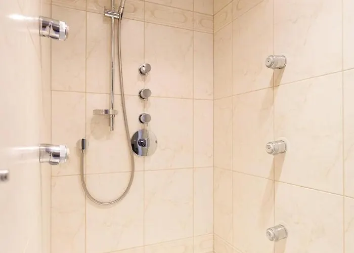 Luxury With Indoor Pool, Jacuzzi, Sauna & Breathtaking View *